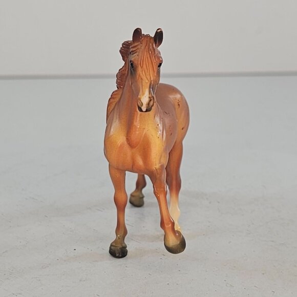 Breyer Stablemate Mystery Horse Surprise #781154 Peruvian Paso - Picture 2 of 7